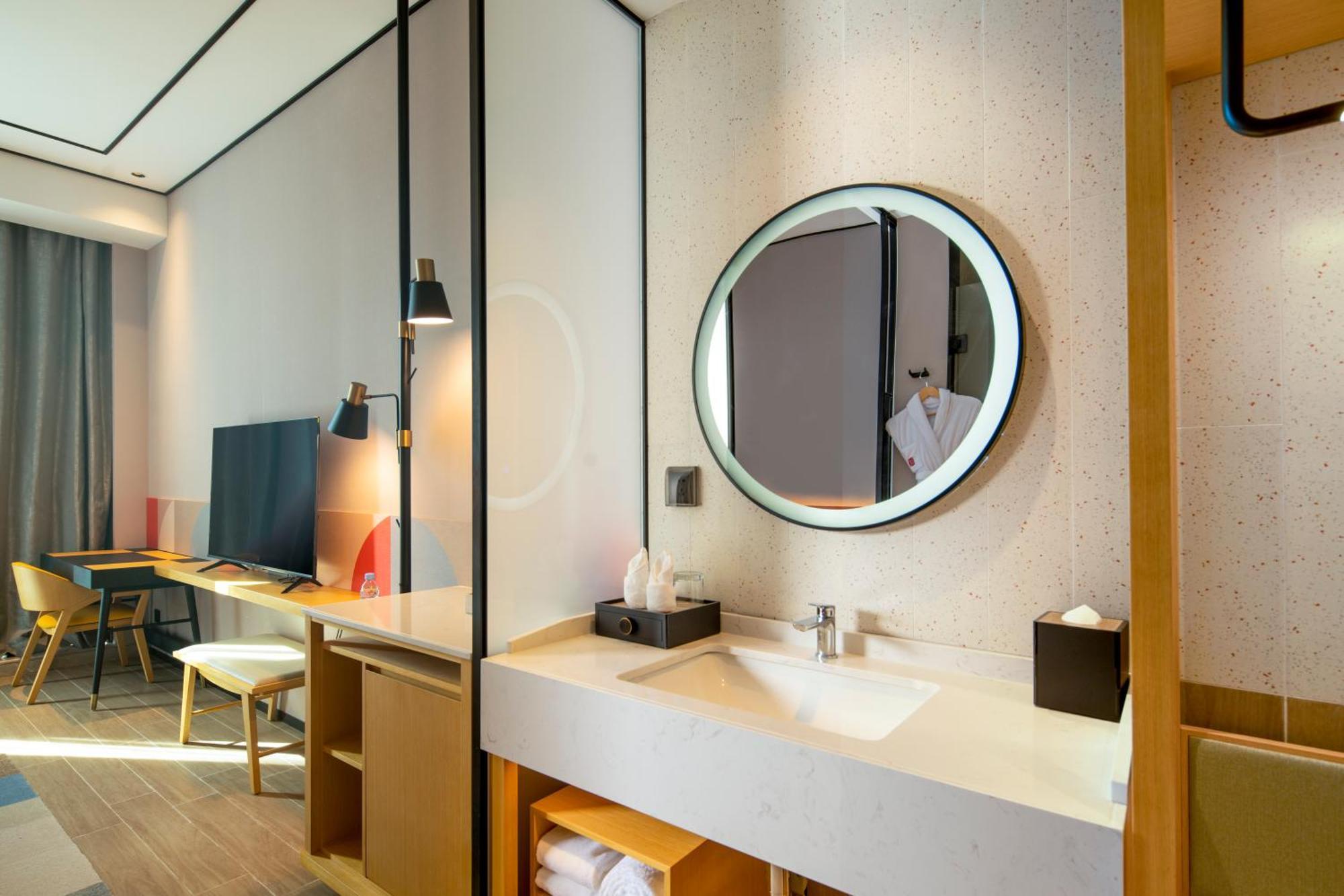 Hilton Garden Inn Shenzhen Airport,Enjoy 24-Hour One Way Free Delivery From Hotel To Shenzhen Baoan Airport On The Hour Thẩm Quyến Ngoại thất bức ảnh