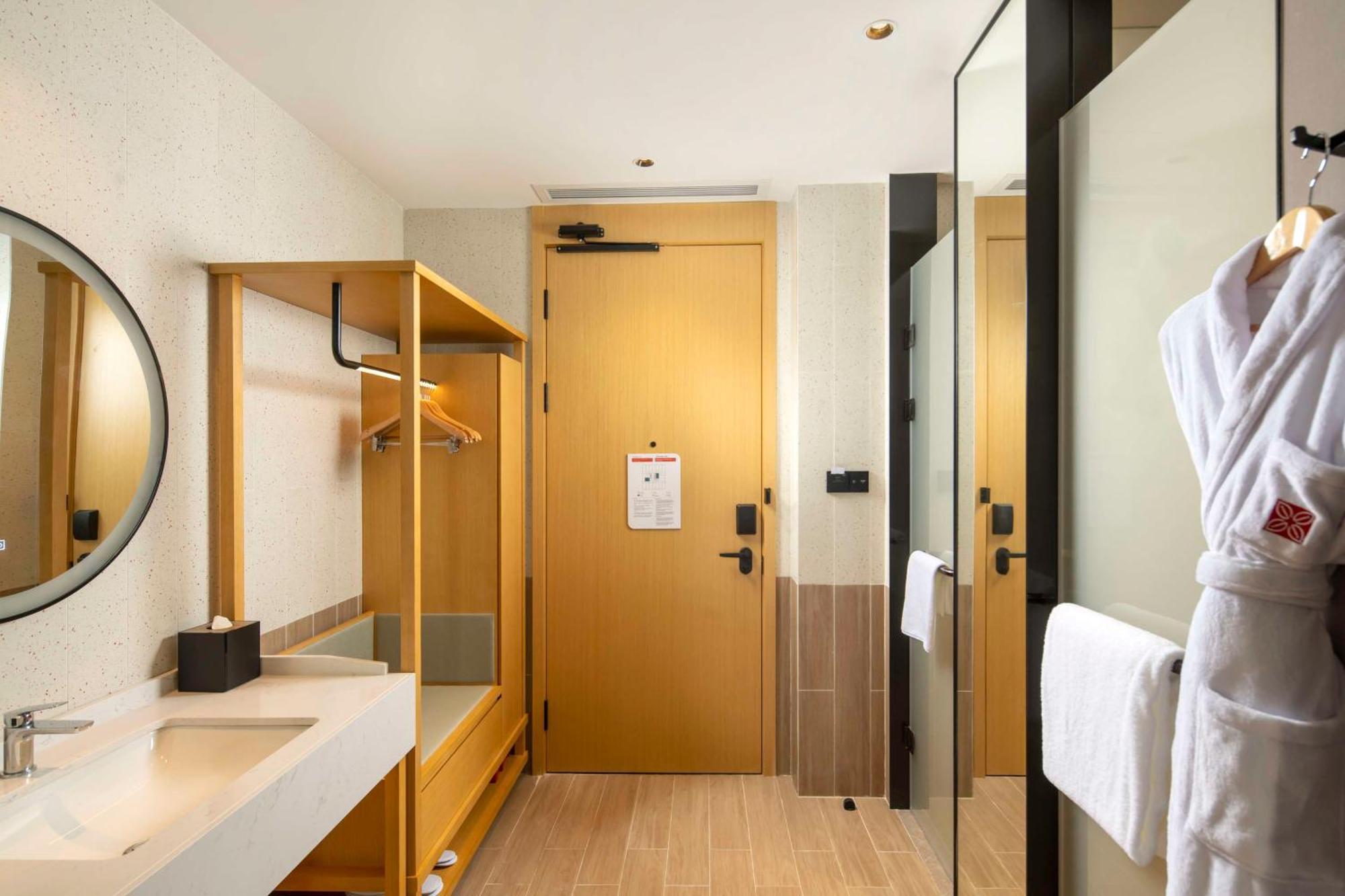 Hilton Garden Inn Shenzhen Airport,Enjoy 24-Hour One Way Free Delivery From Hotel To Shenzhen Baoan Airport On The Hour Thẩm Quyến Ngoại thất bức ảnh