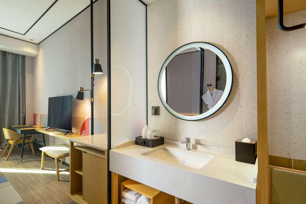 Hilton Garden Inn Shenzhen Airport,Enjoy 24-Hour One Way Free Delivery From Hotel To Shenzhen Baoan Airport On The Hour Thẩm Quyến Phòng bức ảnh